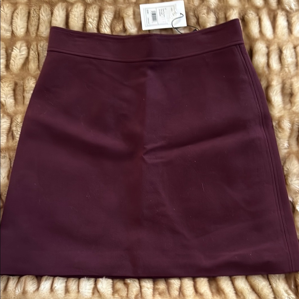 NWT Theory Dark Currant Elegant Skirt Size 8